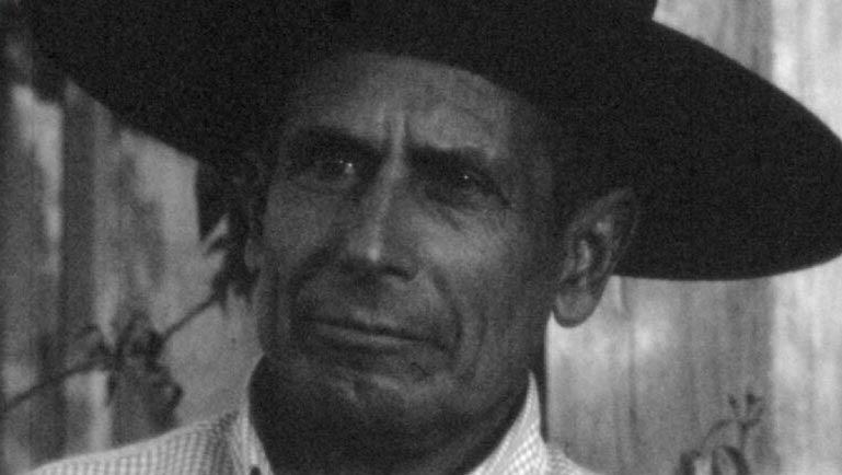 Al amparo del cielo
